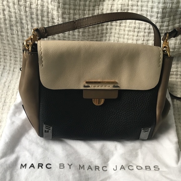 Authentic Marc By Marc Jacobs Sheltered Island Cross Body Bag - Picture 4 of 16